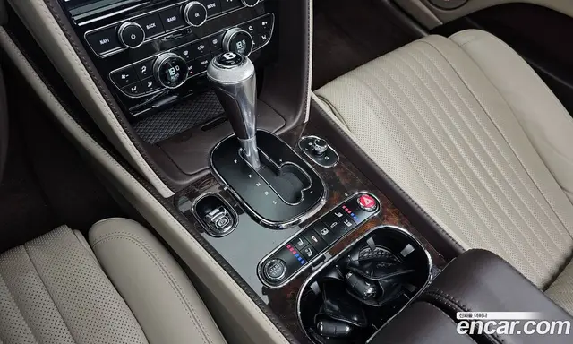 Bentley Flying Spur 2018 4.0 автомат (гидро), миниатюра 12