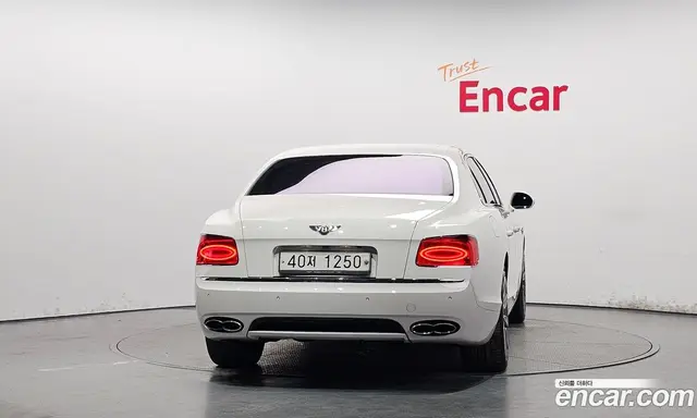 Bentley Flying Spur 2018 4.0 автомат (гидро), миниатюра 4
