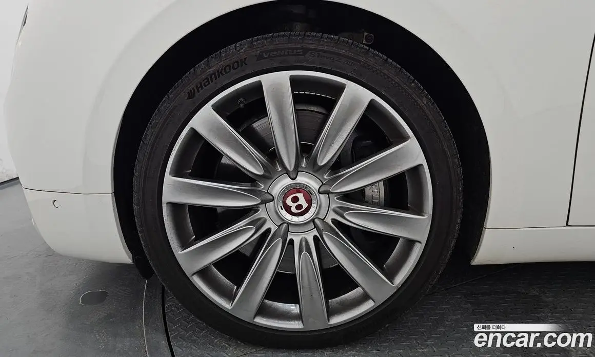 Bentley Flying Spur 2018 4.0 автомат (гидро), фото 5