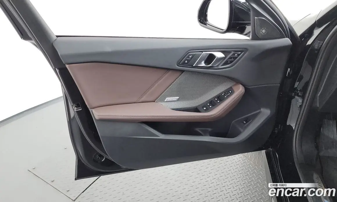 BMW 1 серия 2025 2.0 автомат (гидро), фото 14