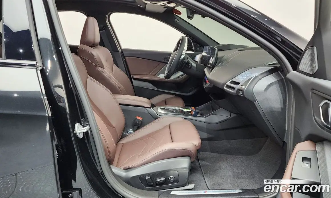BMW 1 серия 2025 2.0 автомат (гидро), фото 16