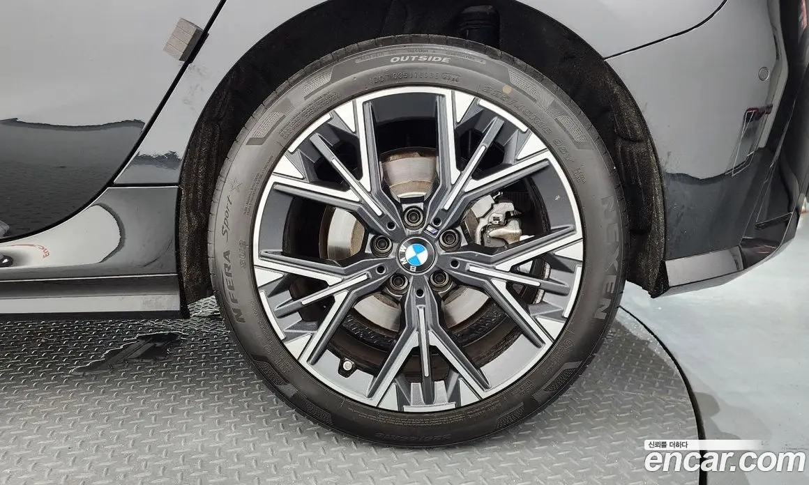 BMW 1 серия 2025 2.0 автомат (гидро), фото 7