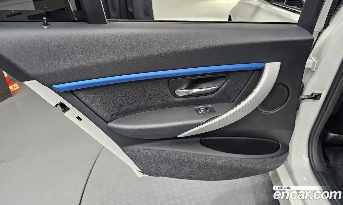 BMW 3 серия 2017 2.0 автомат (гидро), фото 15