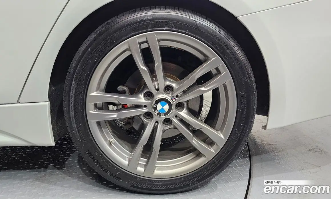 BMW 3 серия 2017 2.0 автомат (гидро), фото 7