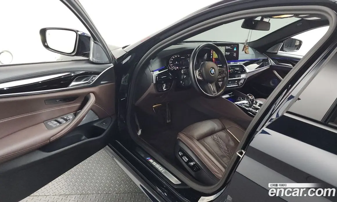 BMW 5 серия 2023 4.4 автомат (гидро), фото 10