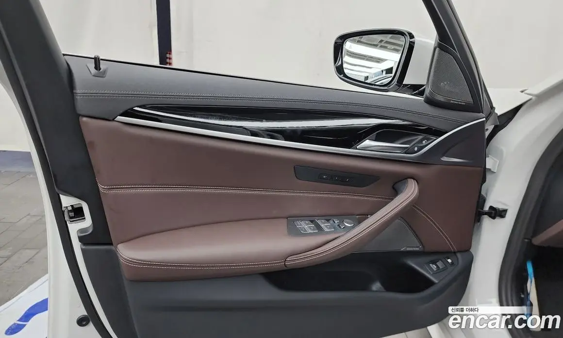 BMW 5 серия 2023 2.0 автомат (гидро), фото 14