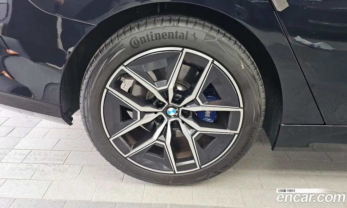 BMW 5 серия 2025 2.0 автомат (гидро), фото 5