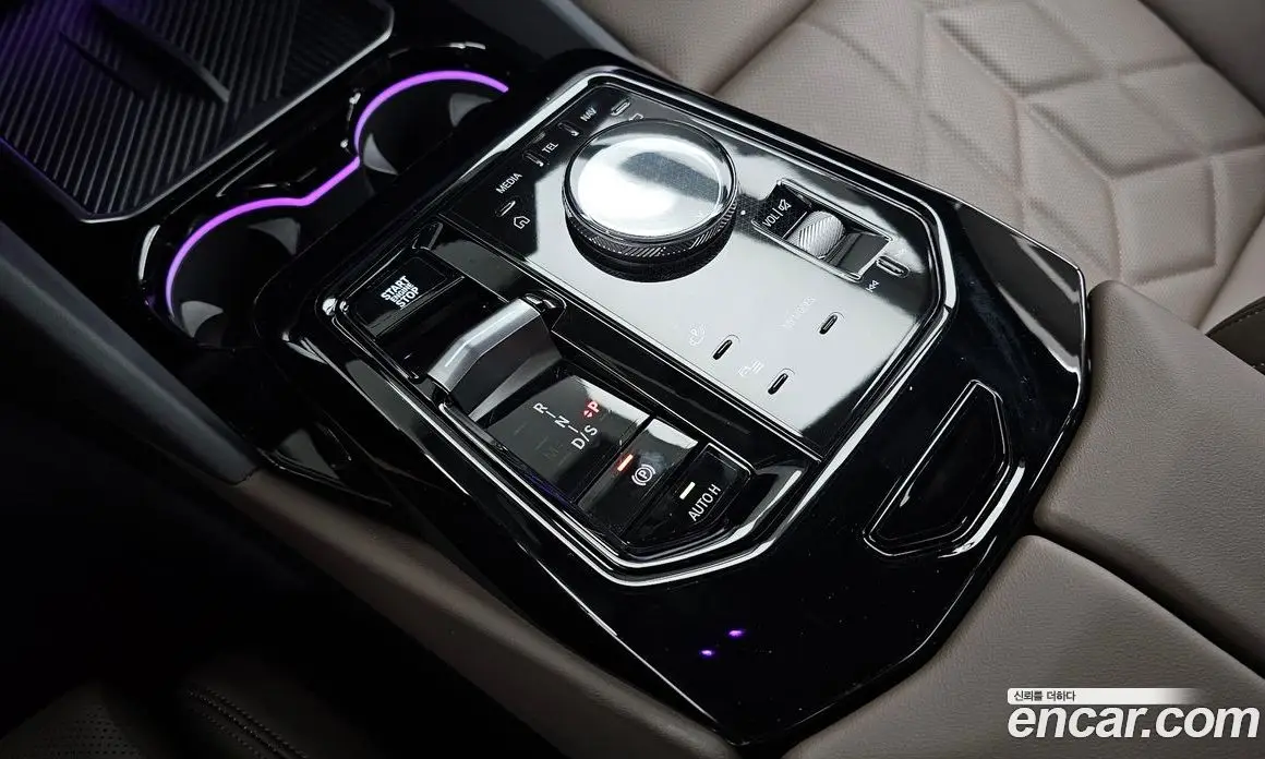 BMW 5 серия 2025 2.0 автомат (гидро), фото 9