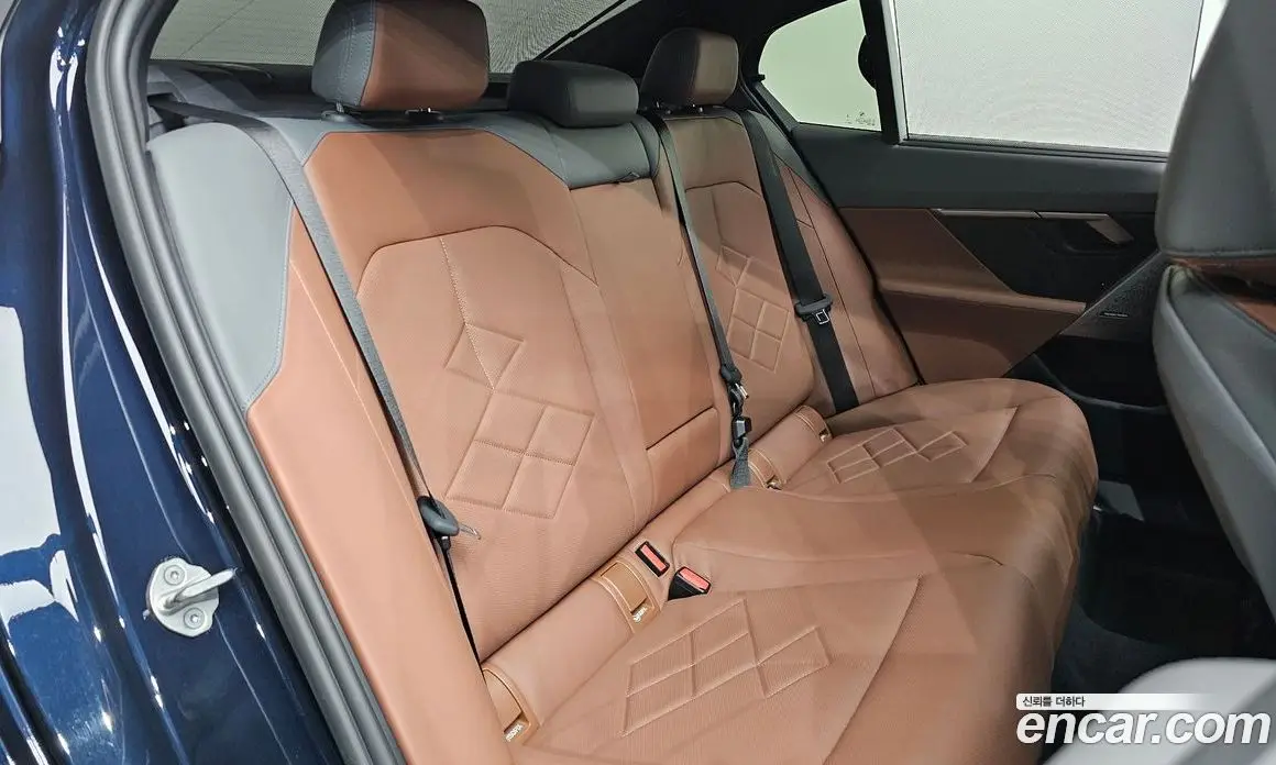 BMW i5 2024 0.2 автомат (гидро), фото 17