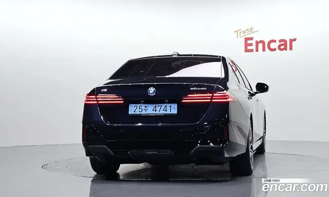 BMW i5 2024 0.2 автомат (гидро), миниатюра 4