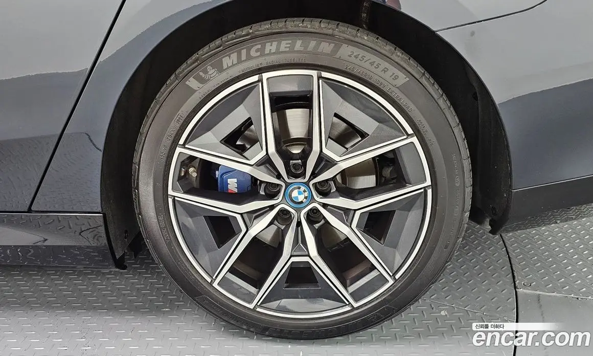 BMW i5 2024 0.2 автомат (гидро), фото 7