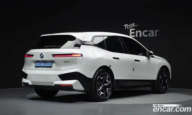BMW iX 2023 0.3 автомат (гидро), миниатюра 2