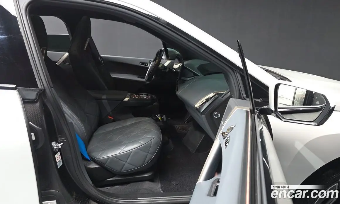 BMW iX 2023 0.3 автомат (гидро), фото 17
