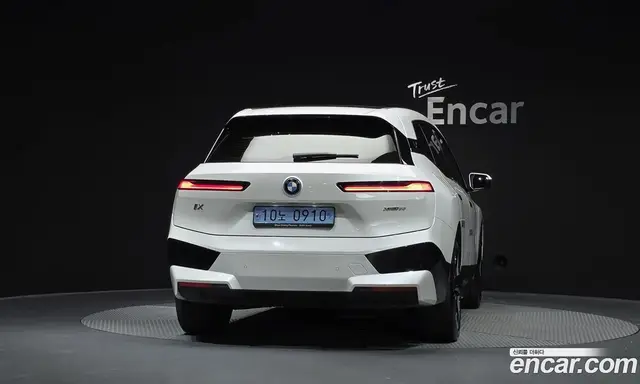 BMW iX 2023 0.3 автомат (гидро), миниатюра 4