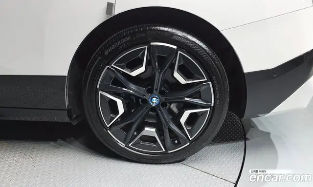 BMW iX 2023 0.3 автомат (гидро), миниатюра 7