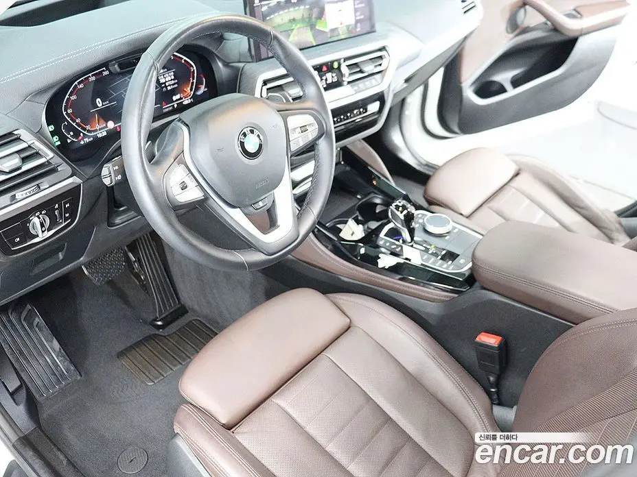 BMW X4 2023 2.0 автомат (гидро), фото 16