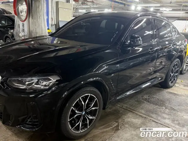 BMW X4 2024 2.0 автомат (гидро), миниатюра 3