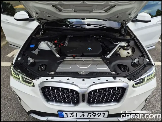 BMW X4 2025 2.0 автомат (гидро), миниатюра 6