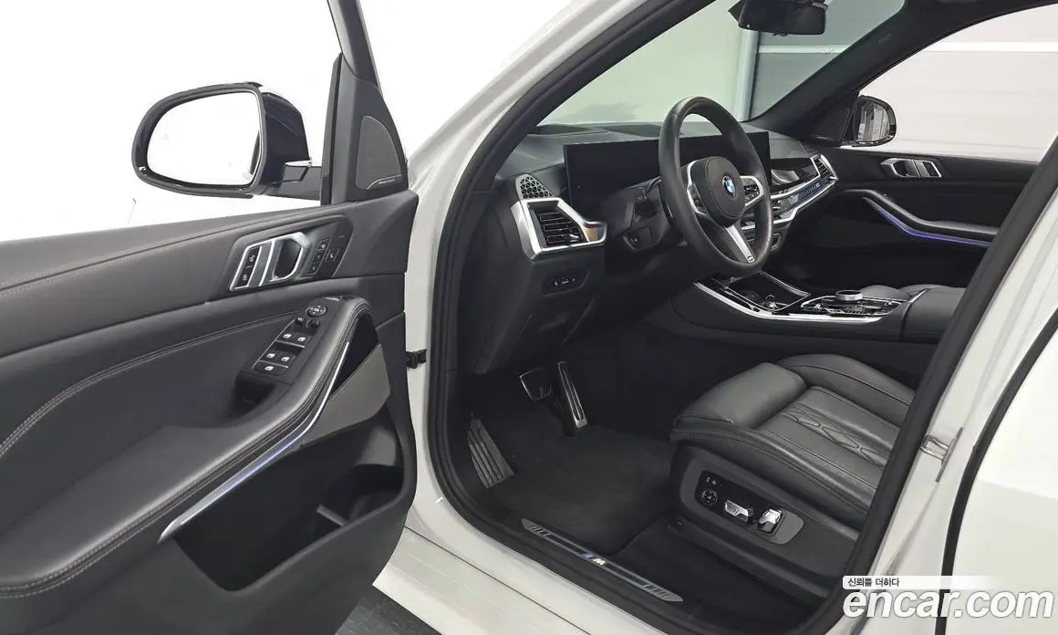 BMW X5 2025 3.0 автомат (гидро), фото 12