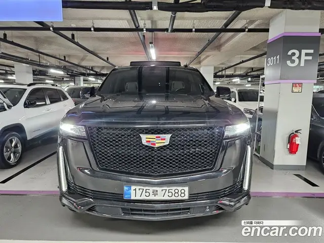 Cadillac Escalade, 2023, 38 295 км