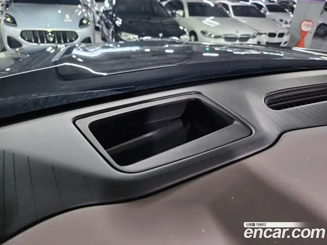 Cadillac Escalade 2023 6.2 автомат (гидро), миниатюра 11