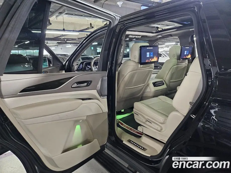 Cadillac Escalade 2023 6.2 автомат (гидро), фото 17