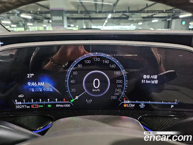 Cadillac Escalade 2023 6.2 автомат (гидро), миниатюра 8