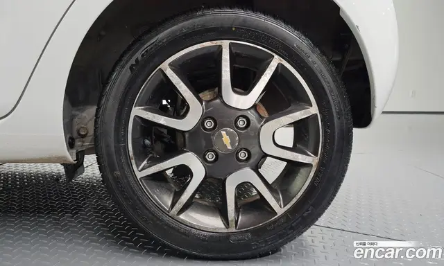 Chevrolet Spark 2012 1.0 автомат (гидро), миниатюра 7