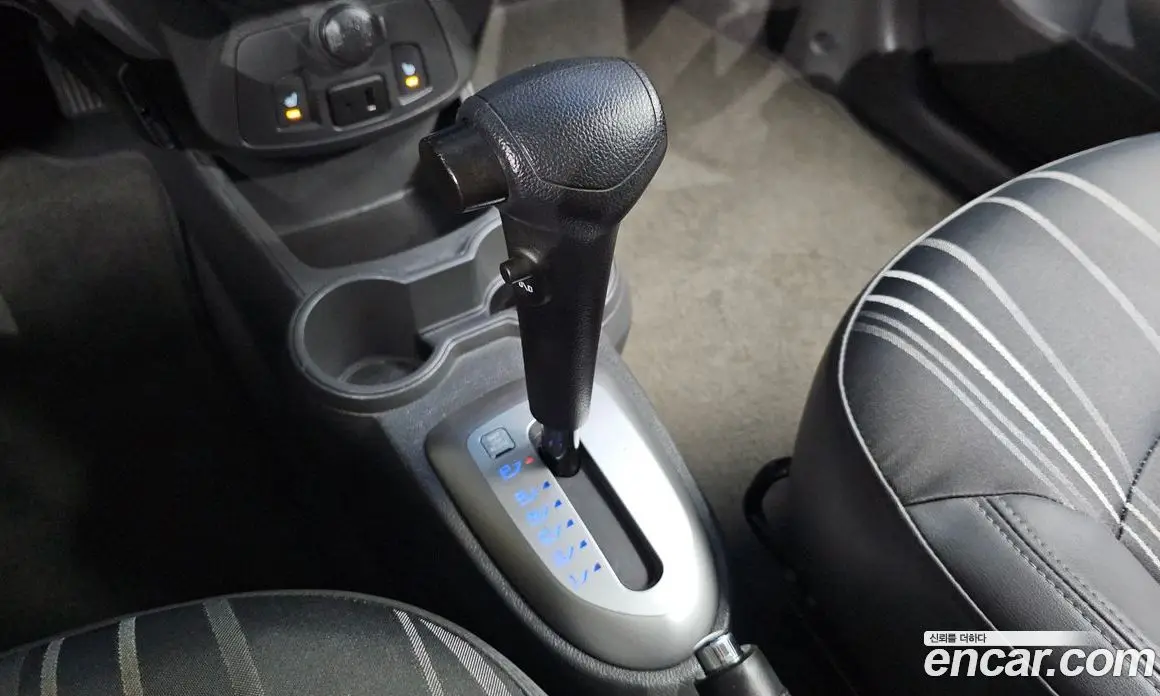 Chevrolet Spark 2013 1.0 автомат (гидро), фото 12