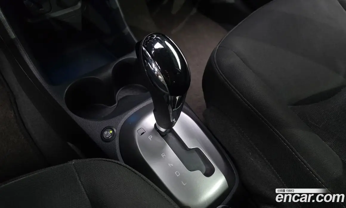 Chevrolet Spark 2016 1.0 автомат (гидро), фото 9