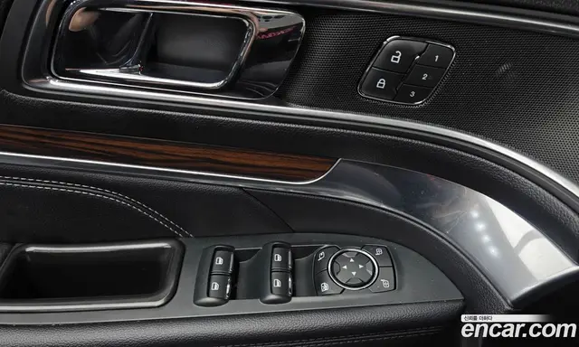 Ford Explorer 2019 3.5 автомат (гидро), миниатюра 11