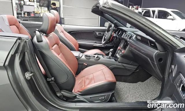 Ford Mustang 2016 2.3 автомат (гидро), миниатюра 11