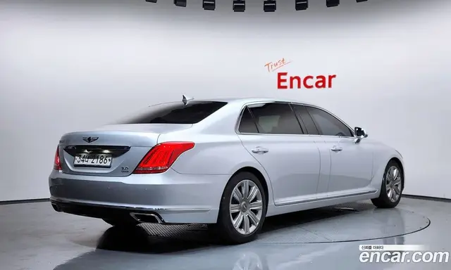 Genesis EQ900 2017 5.0 автомат (гидро), миниатюра 2