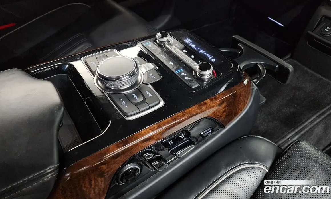 Genesis EQ900 2017 5.0 автомат (гидро), фото 24