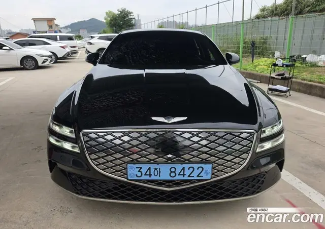 Genesis G80 2023 0.1 автомат (гидро), миниатюра 1