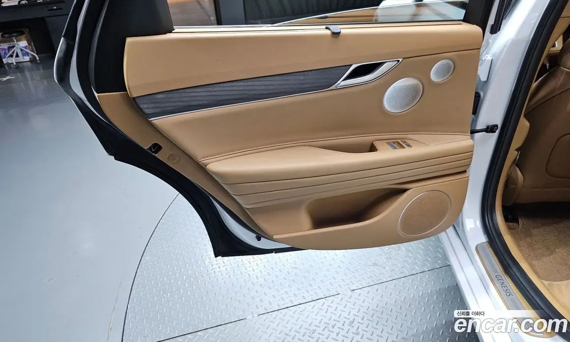 Genesis G80 2025 2.5 автомат (гидро), фото 15