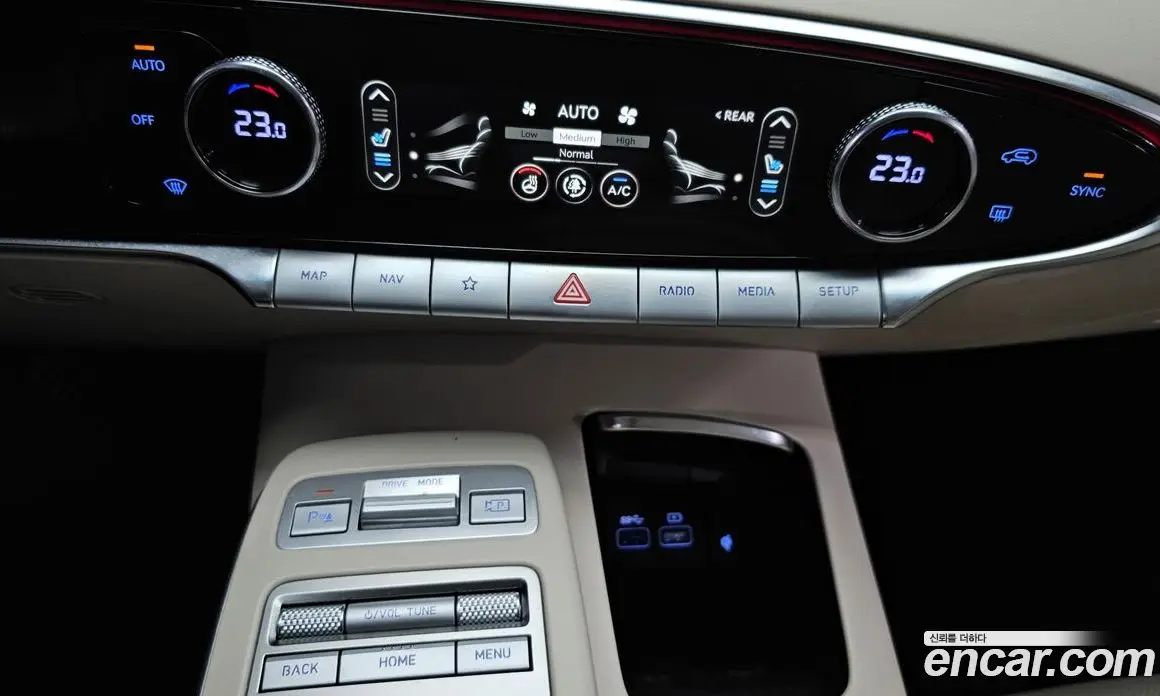 Genesis GV70 2021 2.5 автомат (гидро), фото 25