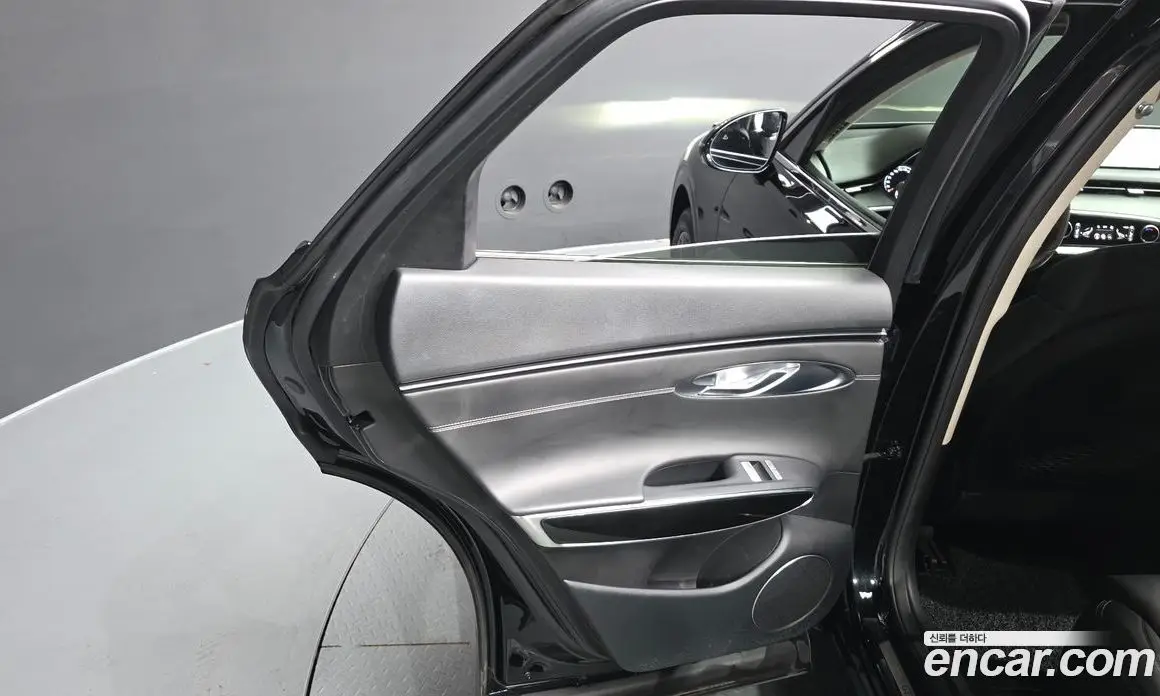 Genesis GV70 2022 2.5 автомат (гидро), фото 14