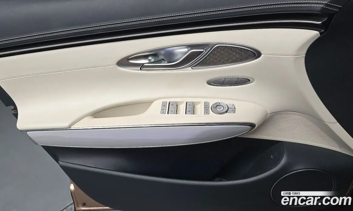 Genesis GV70 2023 0.1 автомат (гидро), фото 13