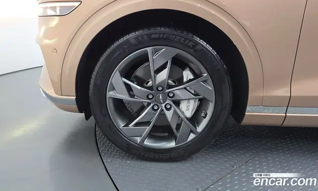 Genesis GV70 2023 0.1 автомат (гидро), миниатюра 6