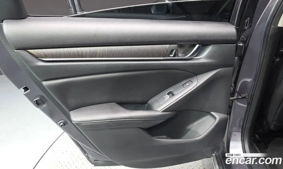 Honda Accord 2020 2.0 автомат (гидро), фото 15