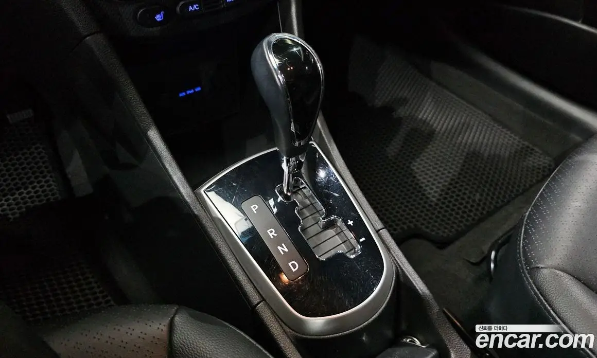 Hyundai Accent 2013 1.4 автомат (гидро), фото 12