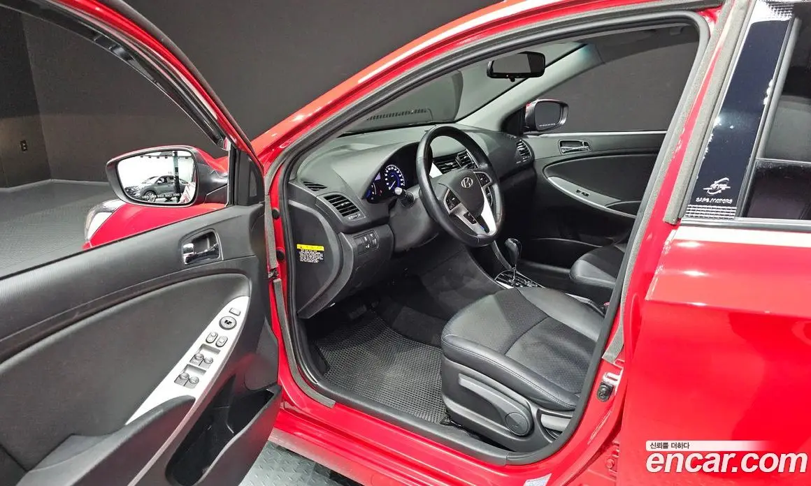 Hyundai Accent 2013 1.4 автомат (гидро), фото 13