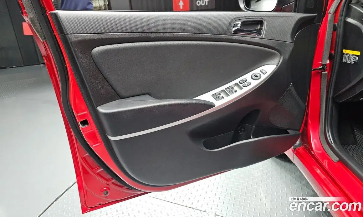 Hyundai Accent 2013 1.4 автомат (гидро), фото 14