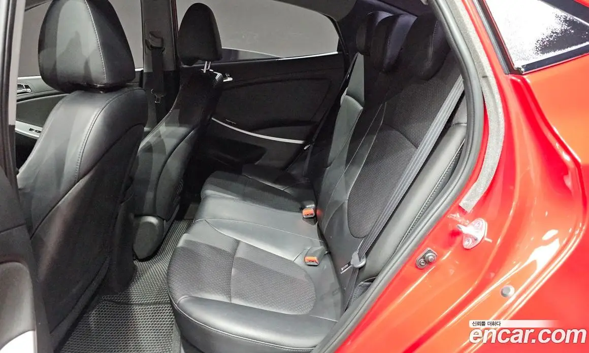 Hyundai Accent 2013 1.4 автомат (гидро), фото 16