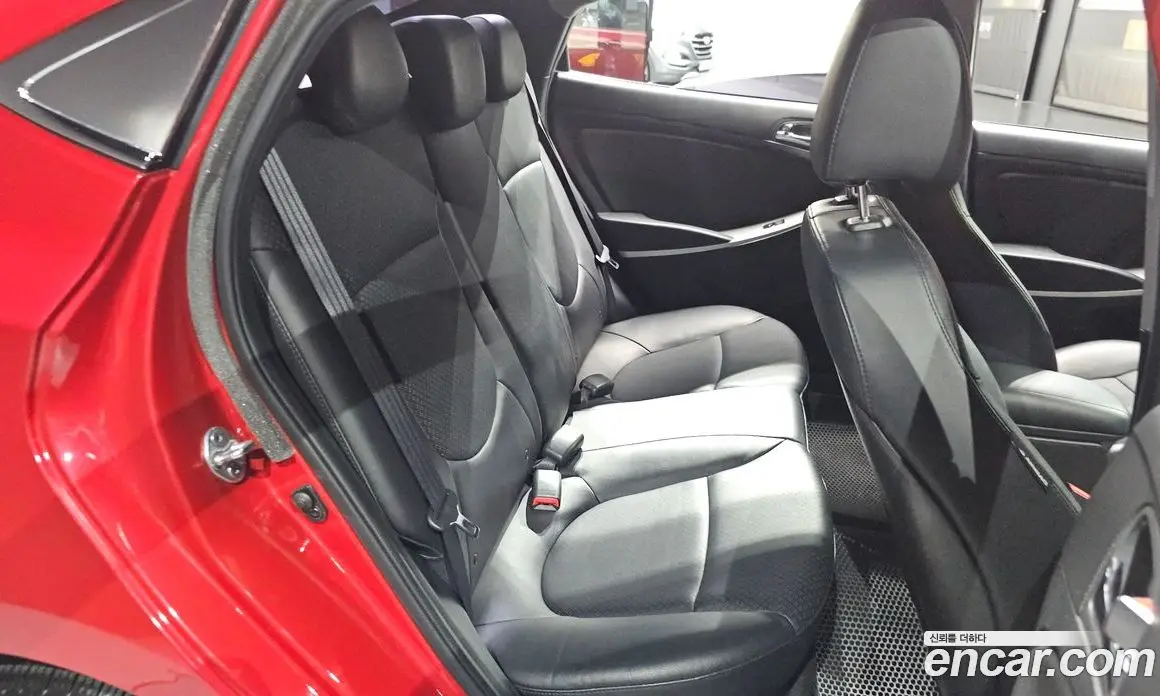 Hyundai Accent 2013 1.4 автомат (гидро), фото 17