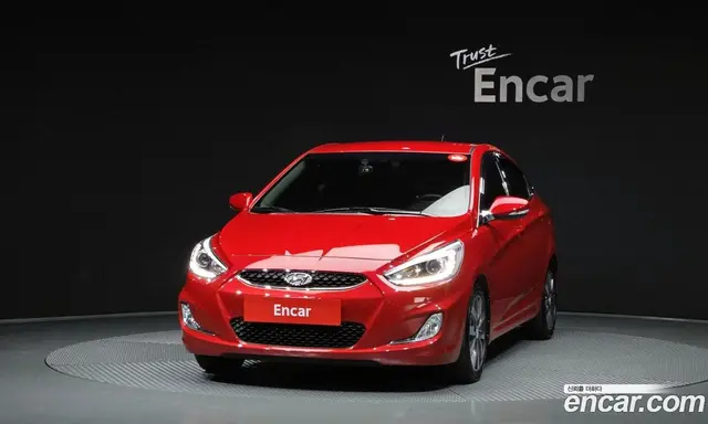 Hyundai Accent 2013 1.4 автомат (гидро), миниатюра 3