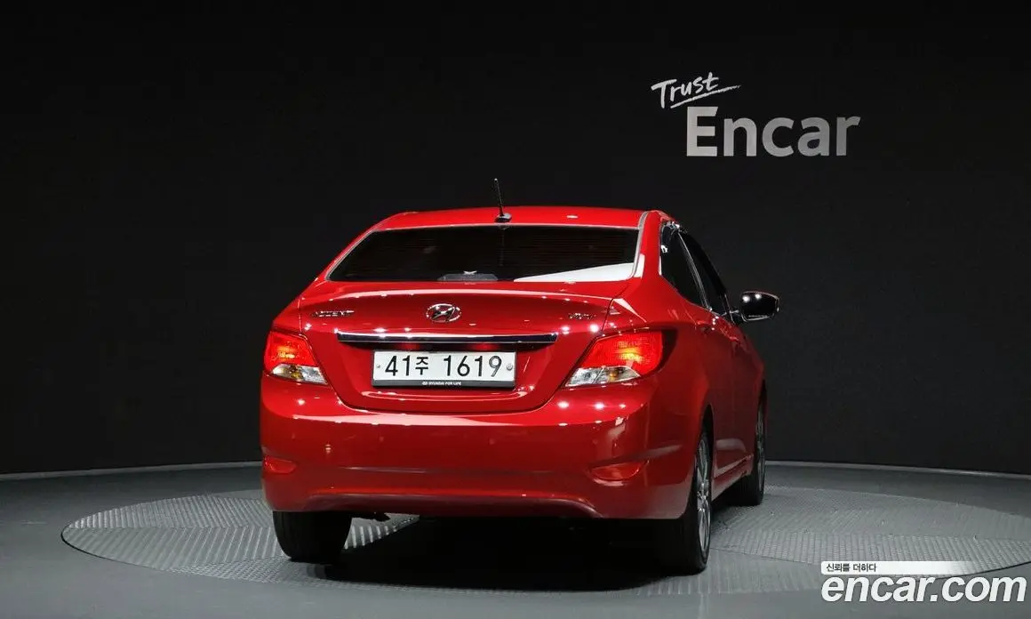 Hyundai Accent 2013 1.4 автомат (гидро), фото 4