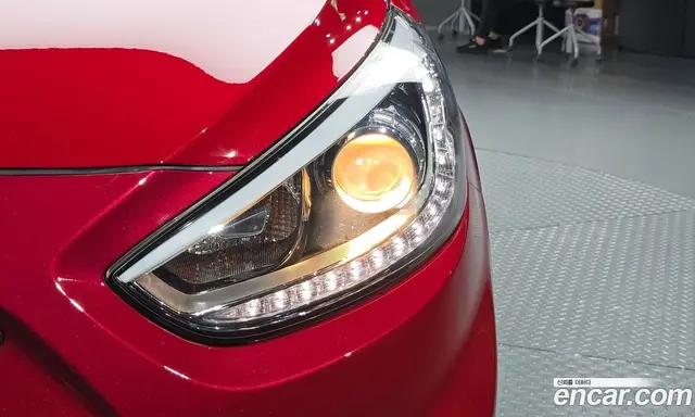 Hyundai Accent 2013 1.4 автомат (гидро), миниатюра 8