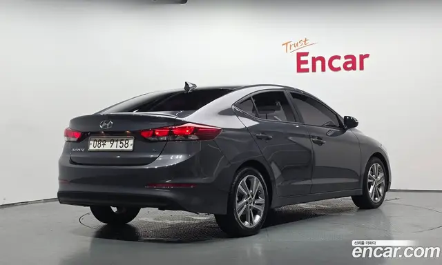 Hyundai Avante 2018 1.6 автомат (гидро), миниатюра 2